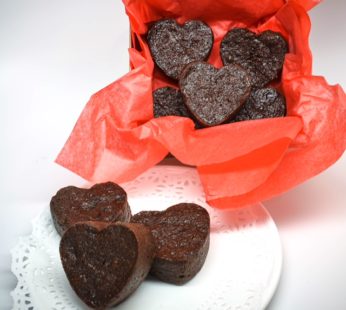 Heart Shape Black Cake Miniatures
