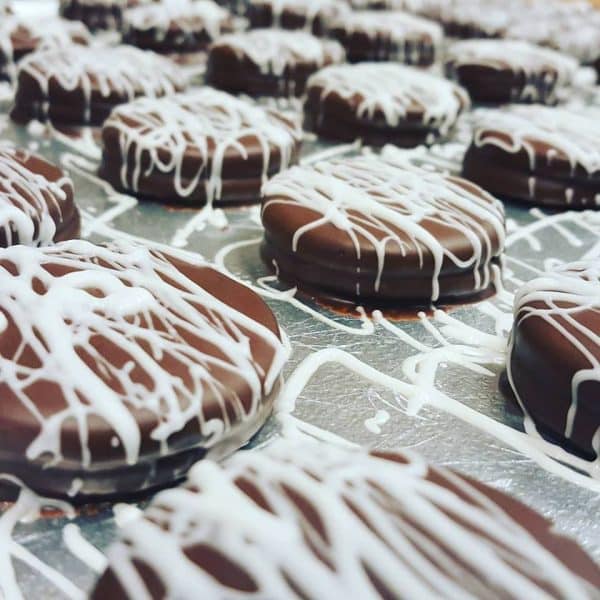 Chocolate Dipped Oreo's (2/pack)