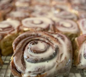 Cinnamon Rolls (Half Dozen)